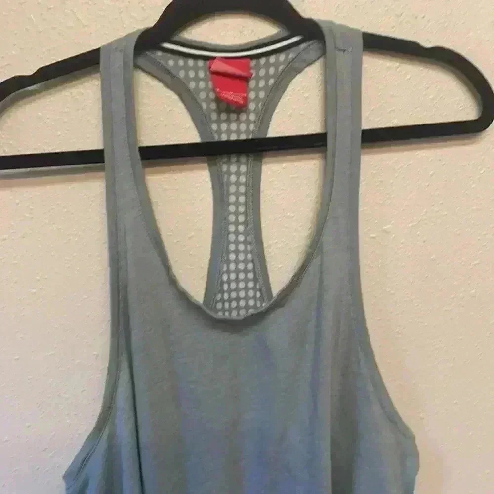 NIKE Women’s Tank Top - Picture 2 of 8
